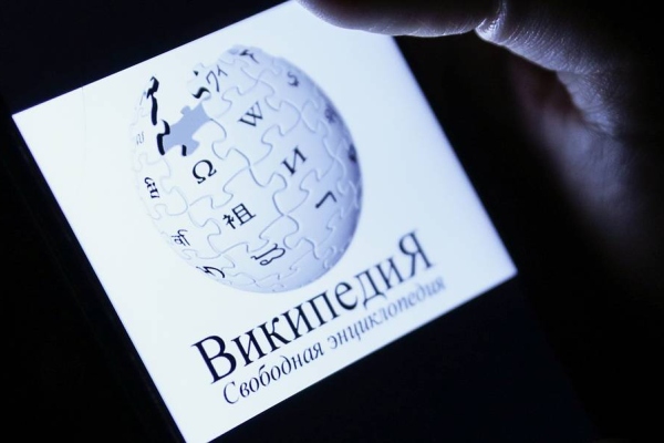 Соучредитель Википедии продает токен первой страницы сайта