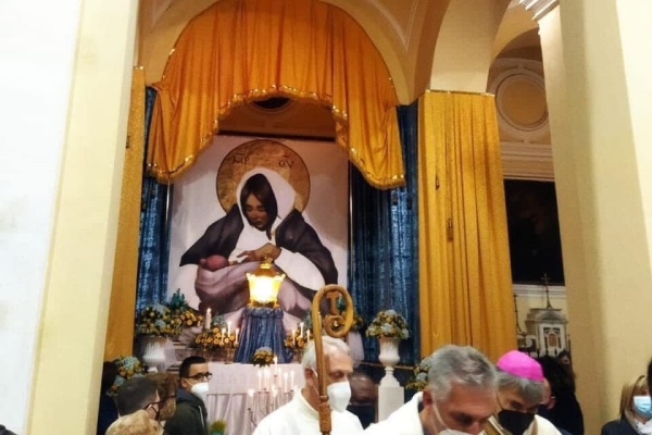 kievskaya-madonna-iz-metro-3