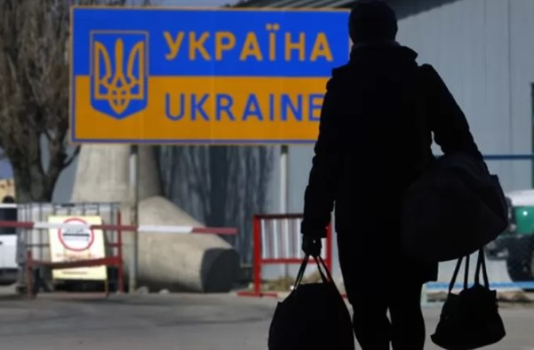 В ВР предлагают разрешить мужчинам выезд за границу