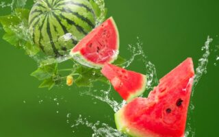 Чому кавун ягода