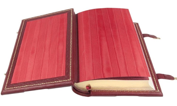 Що таке форзац