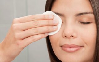 Як правильно доглядати за шкірою обличчя