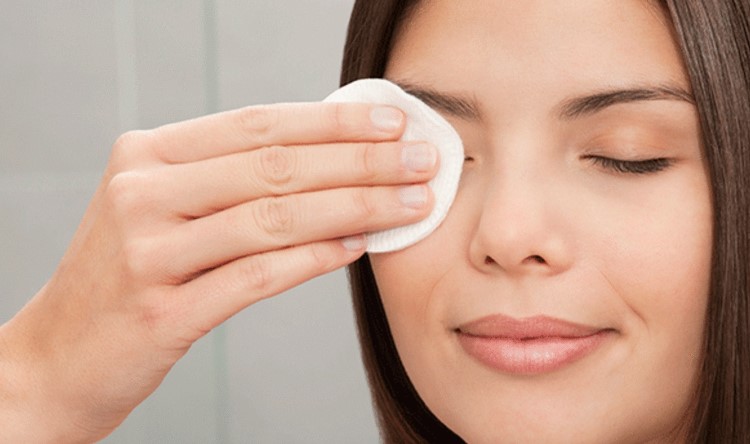 Як правильно доглядати за шкірою обличчя