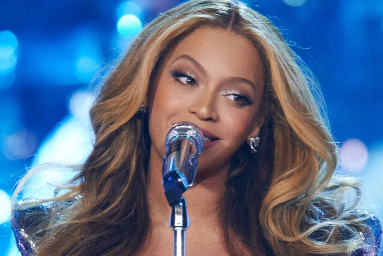 Портрет ідеальної красуні