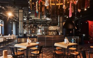 Що замовити на доставку для компанії в Києві?