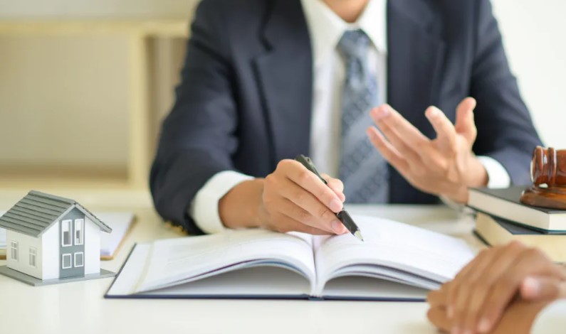 Захист майна боржника