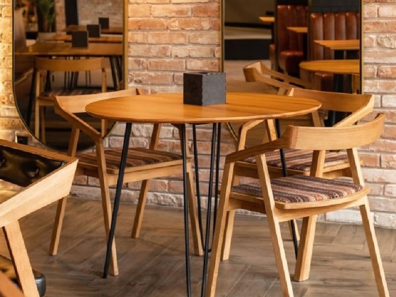 Особливості й асортимент меблів для HoReCa