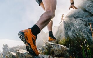 Кроссовки для похода: как выбрать