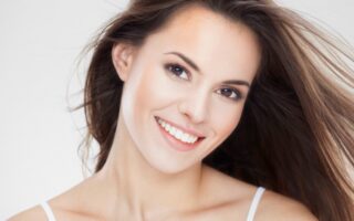 Зубные коронки на передние зубы