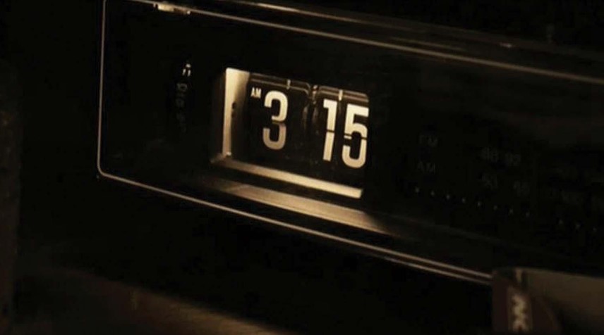 Чому ми прокидаємося о 3 годині ночі