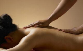 Масаж для спини. Де шукати спеціаліста?