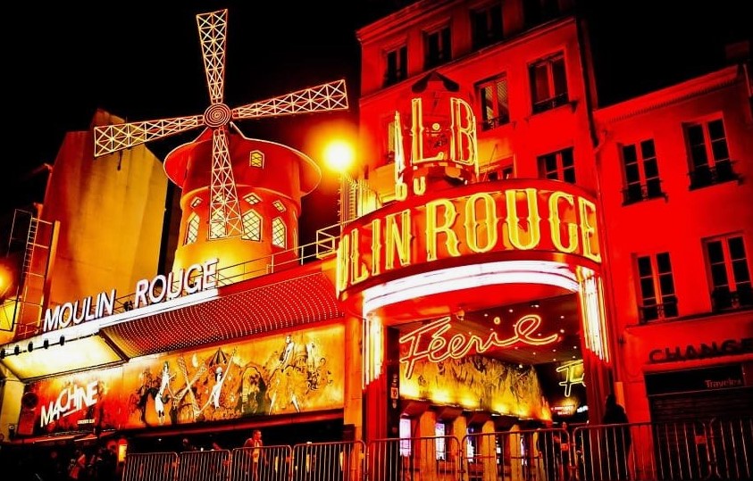 Мулен Руж: історія легендарного кабаре
