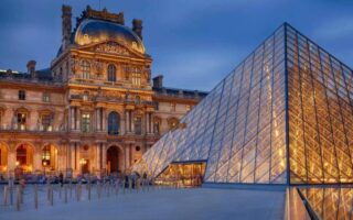 Лувр: 15 цікавих фактів