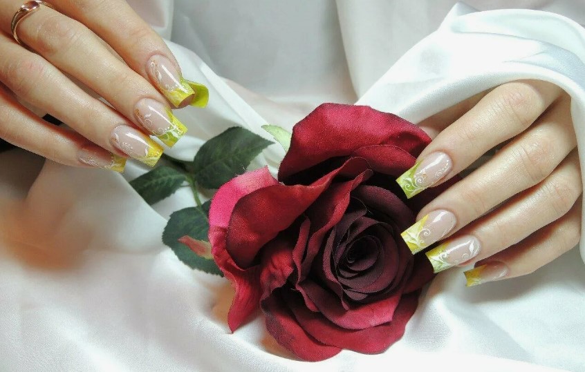 Що таке корекція нігтів