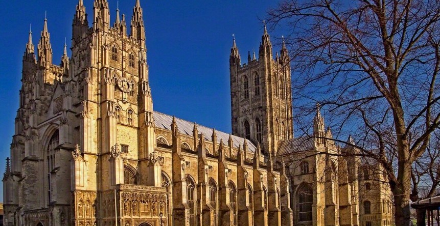 Що таке романський стиль в архітектурі