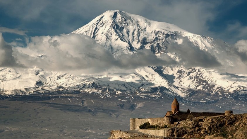 де знаходиться гора Арарат