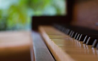 Яка ширина клавіші піаніно