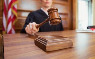 Що таке адміністративний проступок