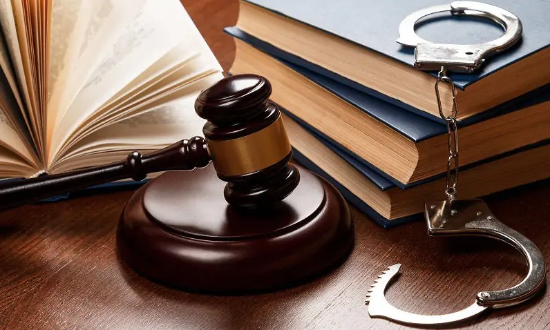 кримінальний адвокат