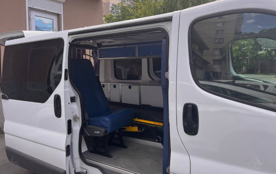 Коли потрібна служба перевезення лежачих хворих?